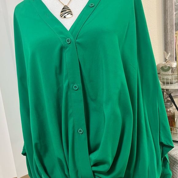 BLOUSE GREE OVERSIZE SMALL . New with no tag. - Picture 10 of 14